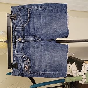 White House/Black Market BLANC boot leg Jean shorts Embroidered/ sequin pockets